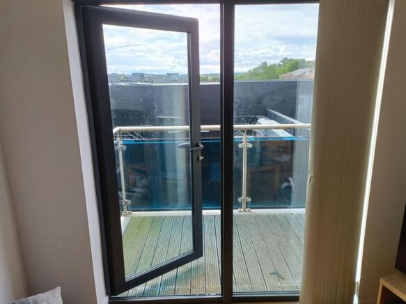 1 bed Flat to rent Image 4