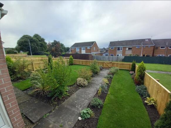 FRONT GARDEN