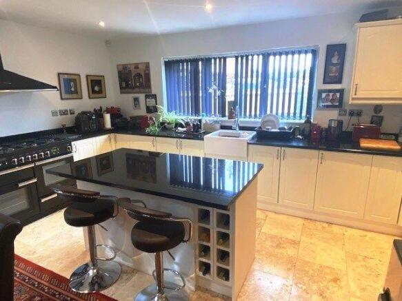 KITCHEN/DINING/FAMILY ROOM