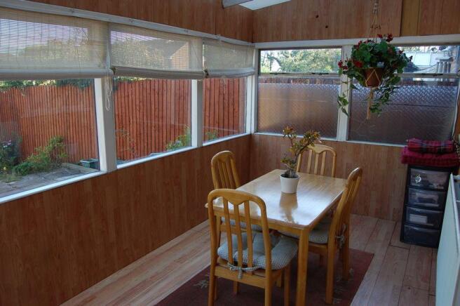 LEAN-TO CONSERVATORY