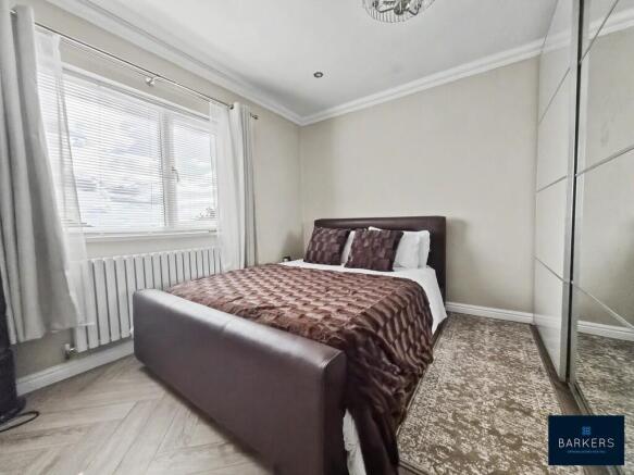 3 bed Town House for sale Image 6