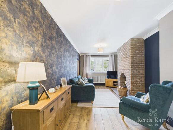 3 bed Semi-Detached for sale Image 8