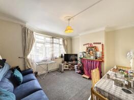 21, Albany Court, Blundell Road, Edgware HA8 0HY