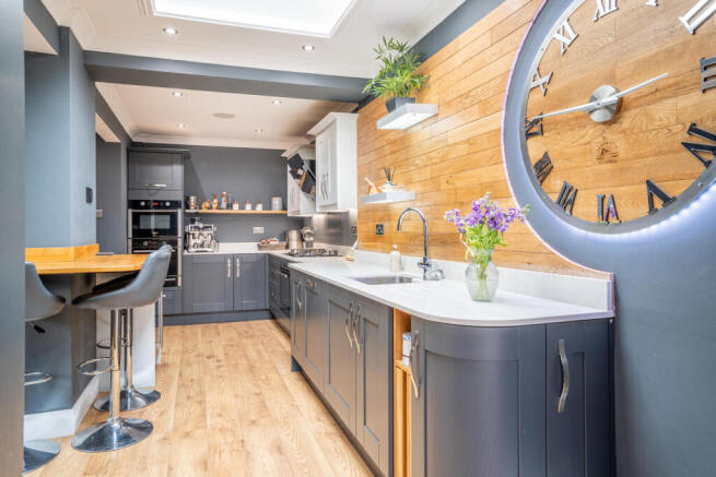 3 bed Semi-Detached for sale Image 5
