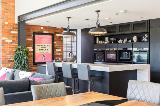 Kitchen / Dining