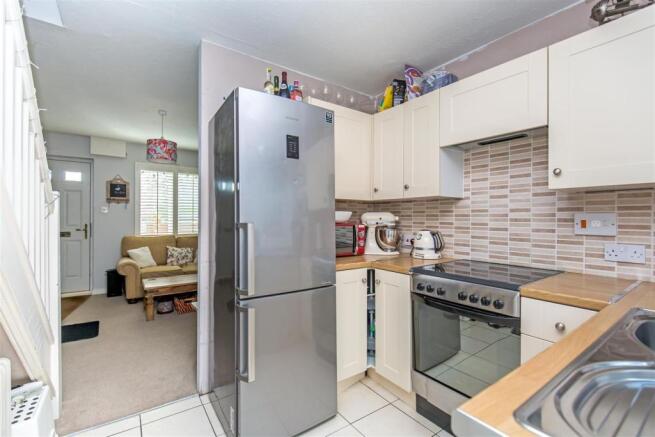 Kitchen 2.jpg