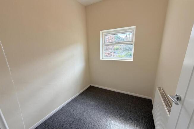 4 bed Terraced to rent Image 10