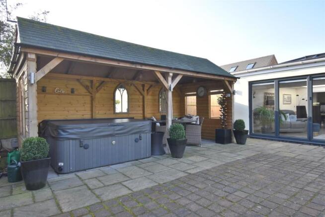 Hot Tub & Seating Area