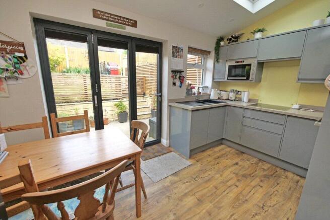 3 bed Semi-Detached for sale Image 4
