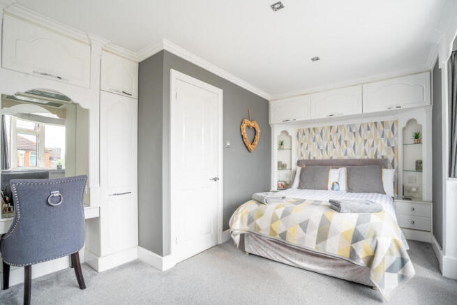 3 bed Semi-Detached for sale Image 12
