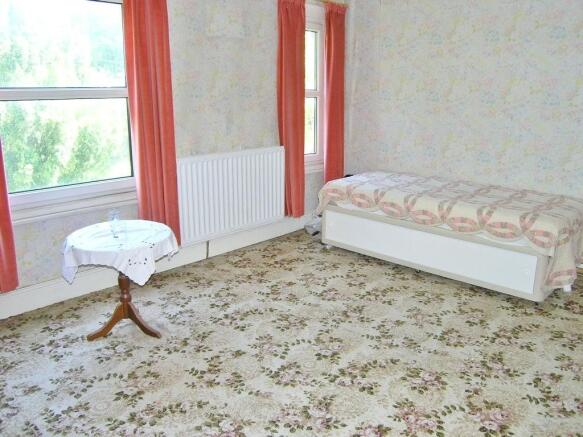 Bedroom 1 - 2