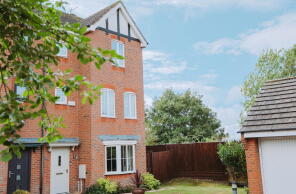 31, Erringtons Close, Leicester LE2 4RP