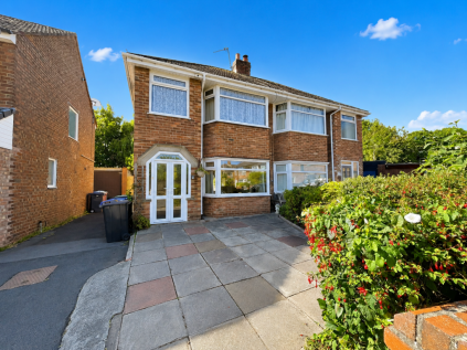 Oakmoor Avenue, Bispham, FY2