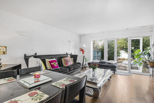 Andrews Close, Buckhurst Hill, IG9 photo 4