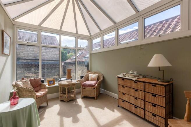 3 bed Semi-Detached for sale Image 6