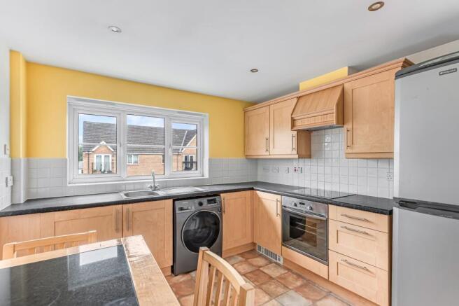 2 bed Flat for sale Image 4