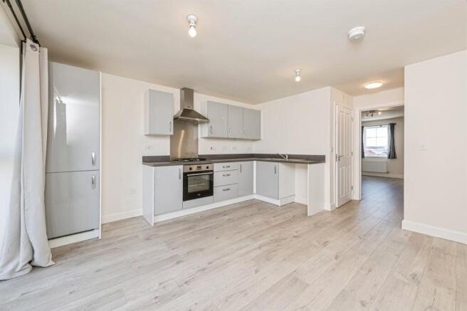 2 bed Semi-Detached for sale Image 5