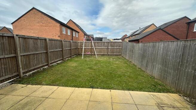 3 bed Semi-Detached for sale Image 9