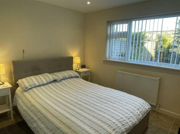 Bedroom 2.JPG