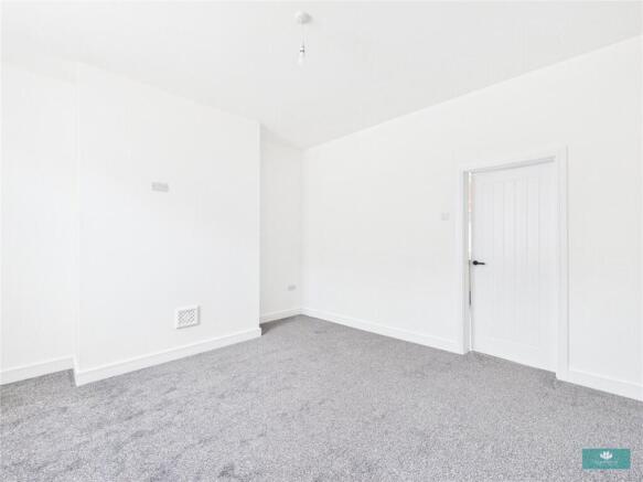 3 bed Terraced for sale Image 6