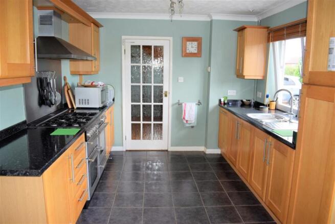 BREAKFAST KITCHEN