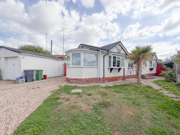 2 Bedroom Park Home for Sale