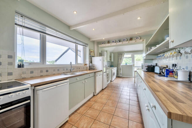 Kitchen / Breakfast Room
