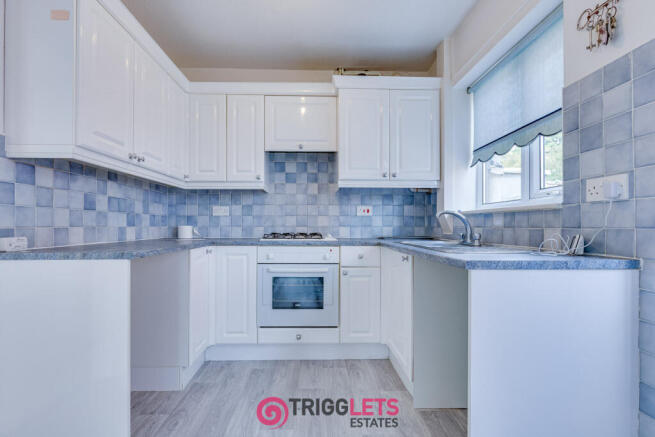 2 bed Semi-Detached for sale Image 9