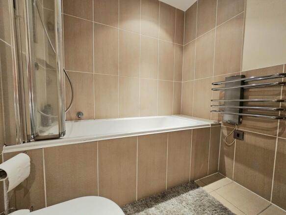 Bathroom2