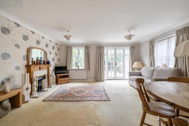 living dining room 3.jpg