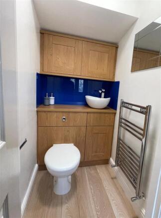 4 bed House for sale Image 7