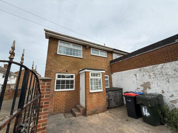 3 bed Barn Conversion to rent Image 9