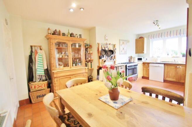 Dining/Kitchen