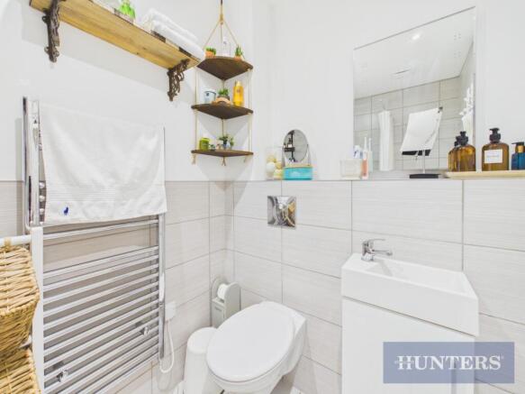 2 bed Apartment for sale Image 11