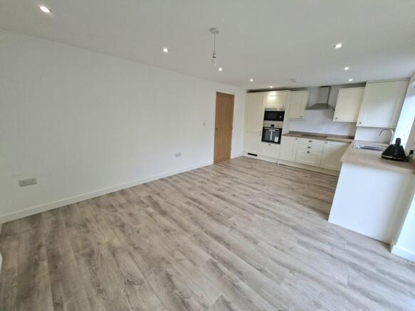 FAMILY ROOM/DINING AREA