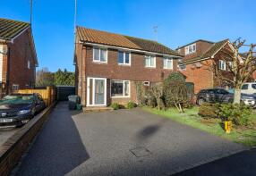 23, Chichester Way, Burgess Hill RH15 0RH