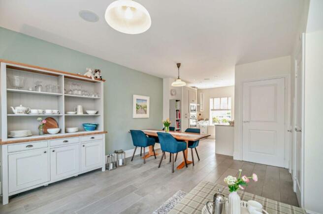 8556407-interior14-800.jpg