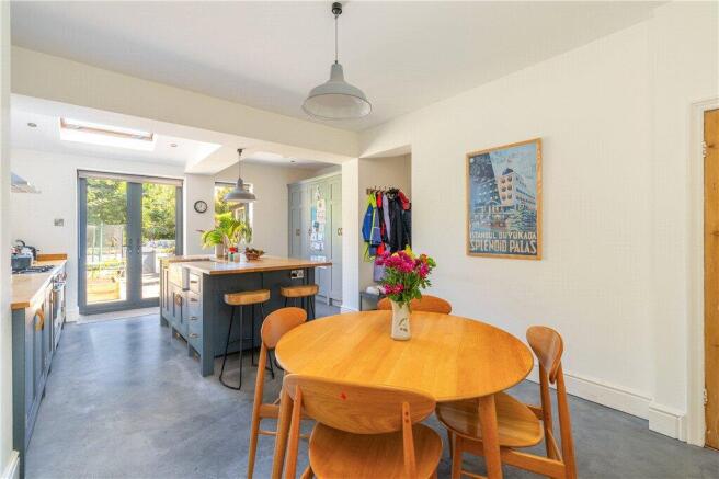 4 bed Terraced for sale Image 6