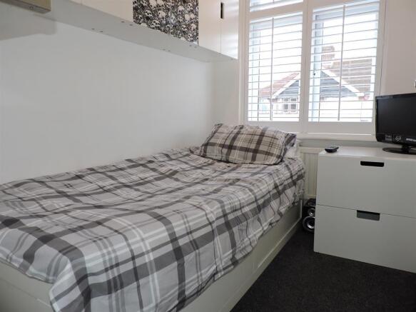 BEDROOM 4