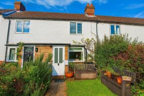 3, Meadow View Cottages, School Lane, Shepperton TW17 9BJ