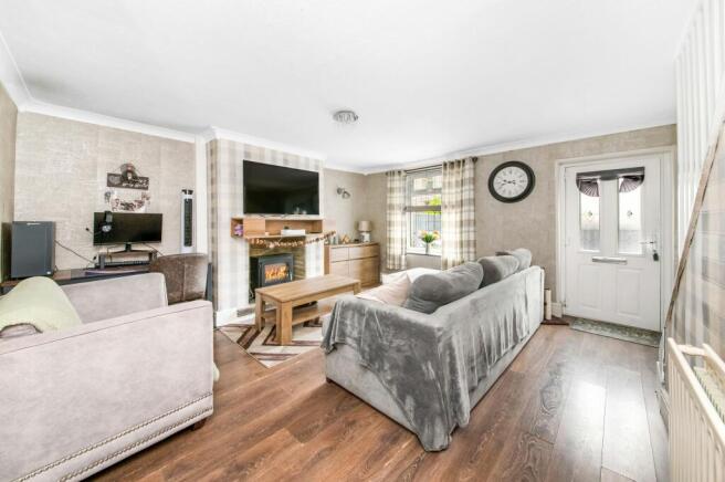OPEN-PLAN LIVING DINING ROOM
