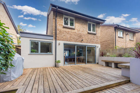 Ruscombe Gardens, Datchet SL3