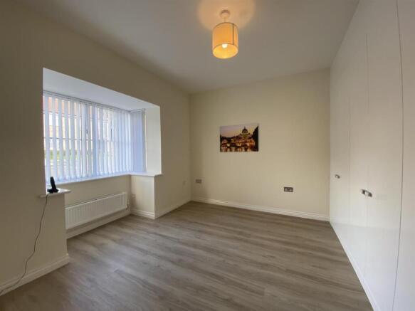 2 bed Detached Bungalow to rent Image 5