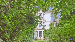 9, Woodside, Plymouth PL4 8QE