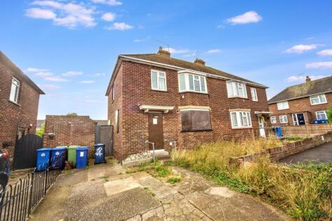 14 Swale Avenue, Queenborough, Kent, ME11