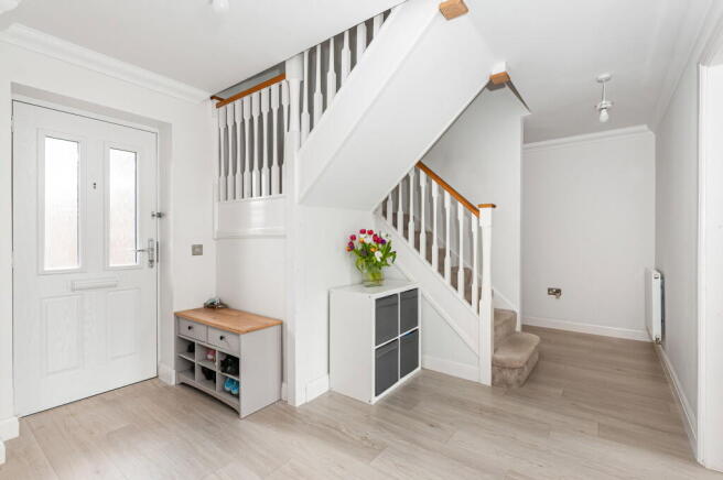 4 bed Detached for sale Image 9