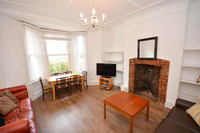 3 Mistletoe Road