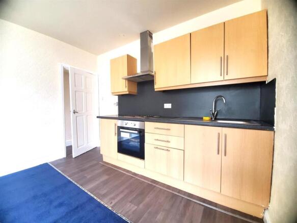 1 bed Apartment to rent Image 4