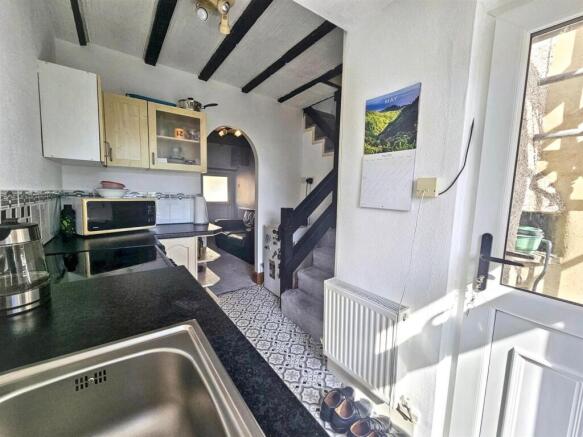 2 bed Terraced for sale Image 6