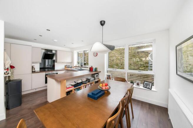 OPEN-PLAN LIVING DINING KITCHEN